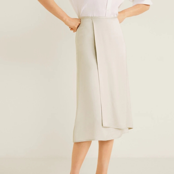 Layered look satin skirt - Picture 7 of 8